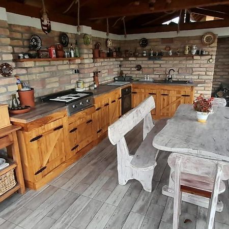 Gyoengyvirag Apartman Keszthely Buitenkant foto
