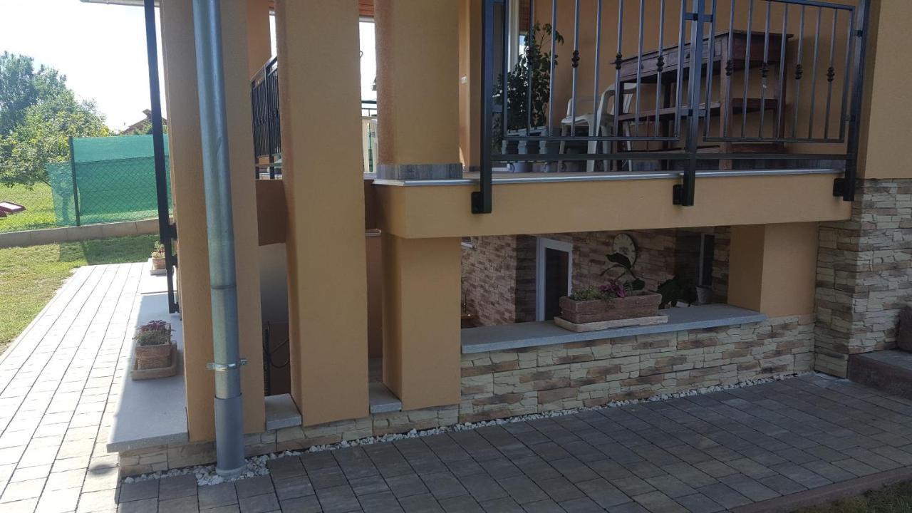 Gyoengyvirag Apartman Keszthely Buitenkant foto