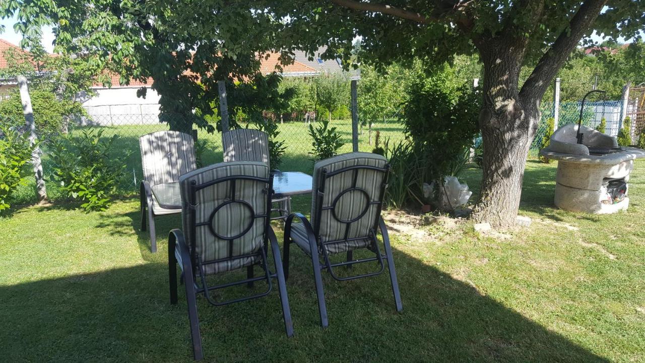 Gyoengyvirag Apartman Keszthely Buitenkant foto