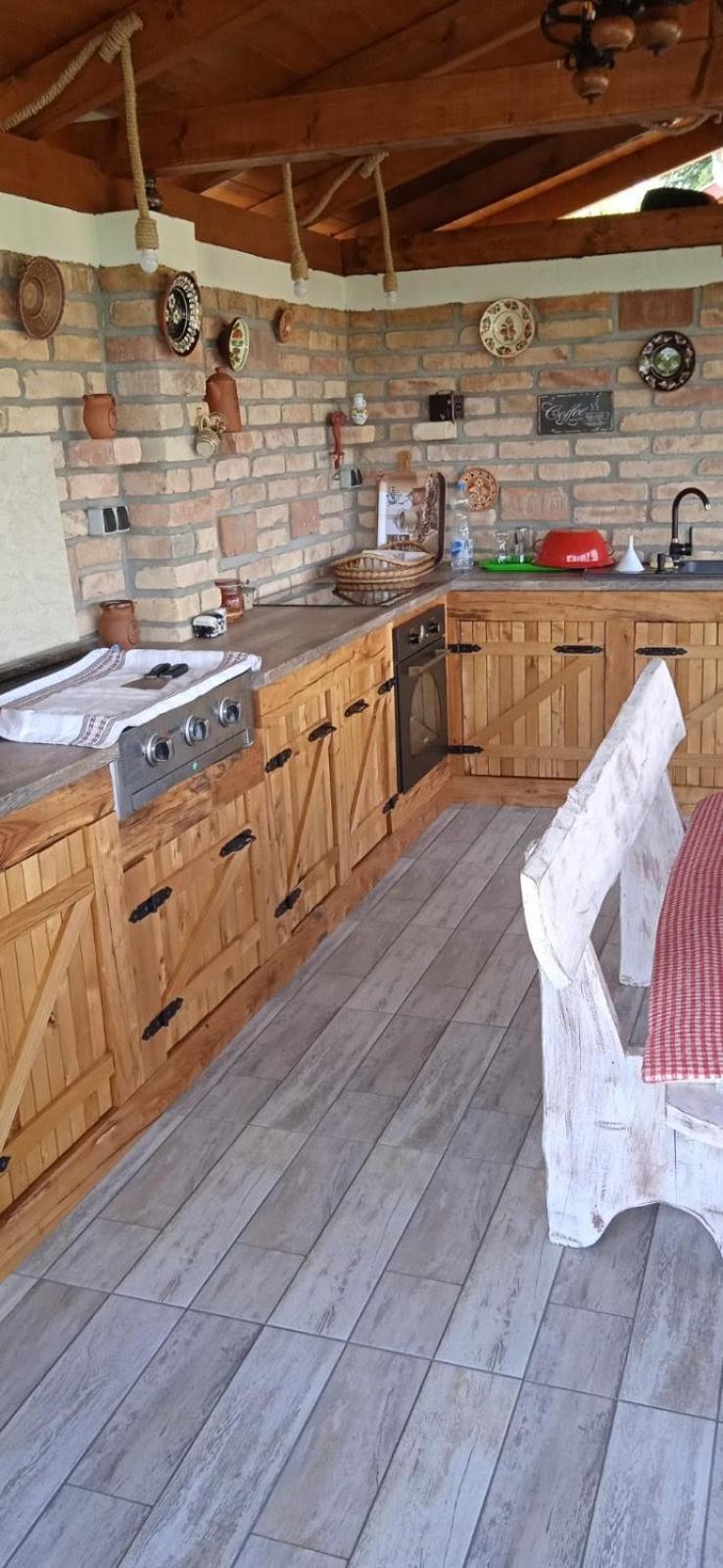 Gyoengyvirag Apartman Keszthely Buitenkant foto